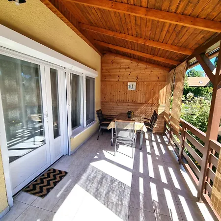 Balatonihaz Semesterbostad Balatonmáriafürdő