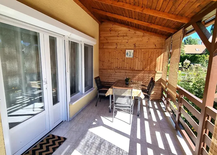 Balatonihaz Semesterbostad Balatonmáriafürdő